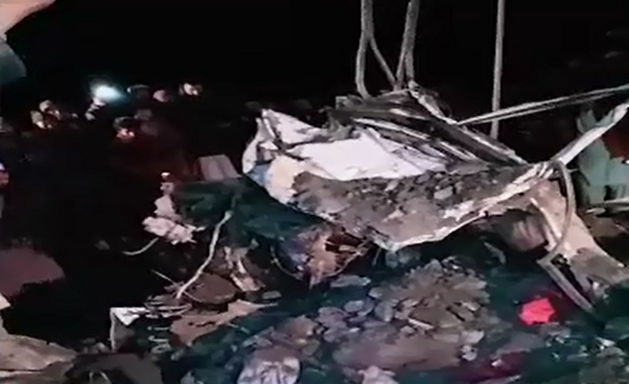 Eight labourers die as bus buried under debris after landslide in Kohistan