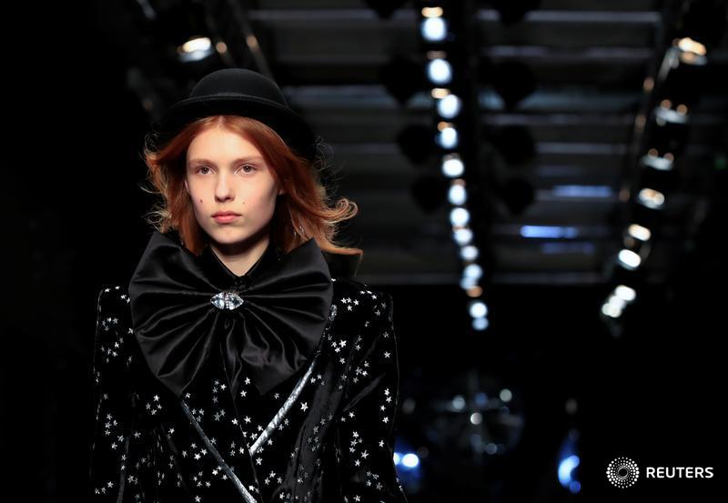 Armani's glittering Art Deco fashion draws stars in Paris