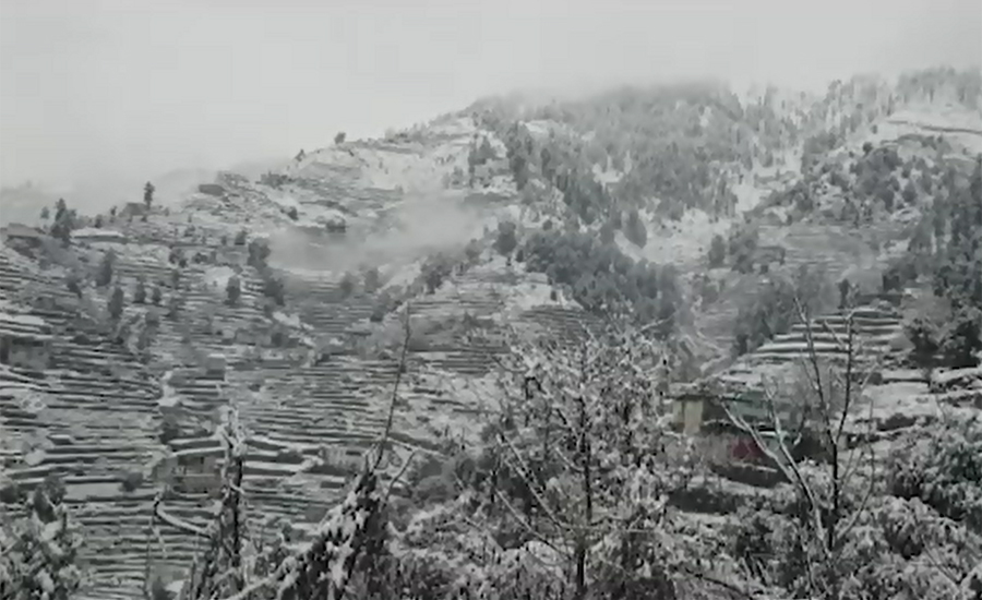 Snowfall turns weather cold in different parts of country
