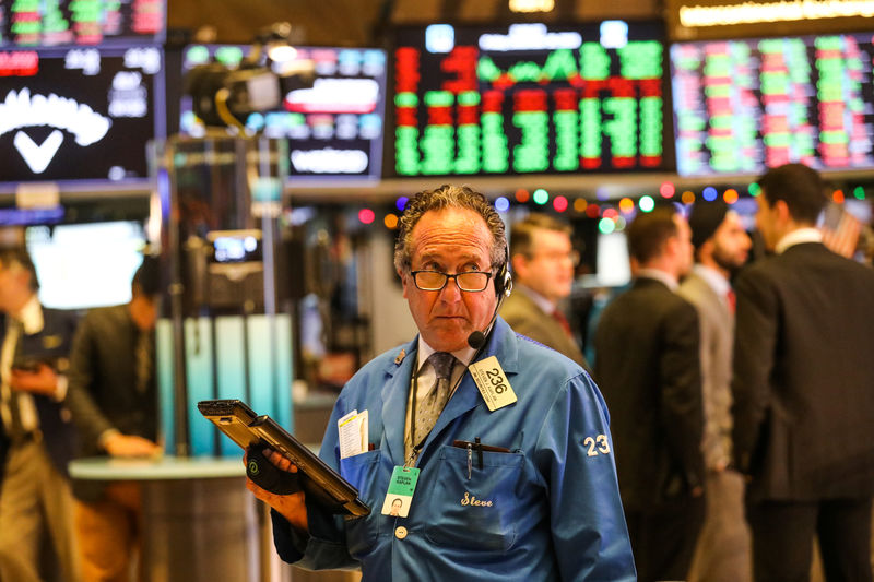 Trade optimism lifts stocks, but 2018 ends in red
