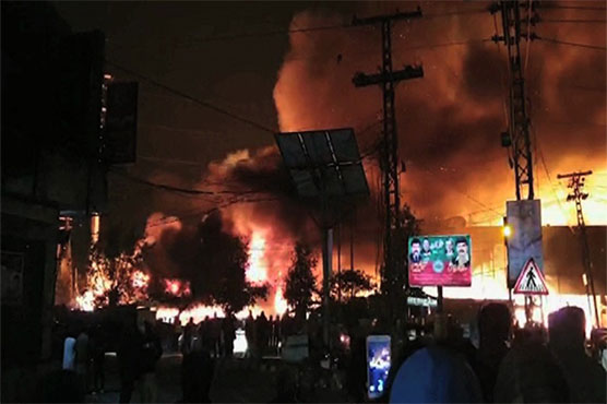 Fire erupts at furniture market in Lahore