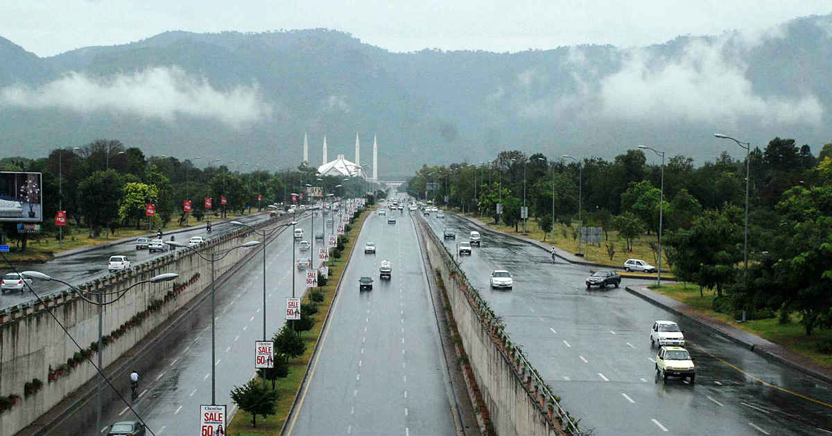 Intermittent rain continues in Lahore, other parts of Punjab