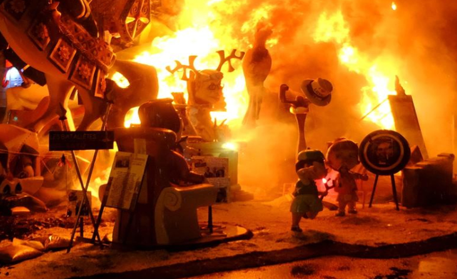 Dragons, politicians go up in flames in Spain's fiery festival