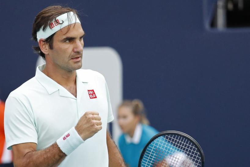 Federer eases past Medvedev into Miami Open quarters