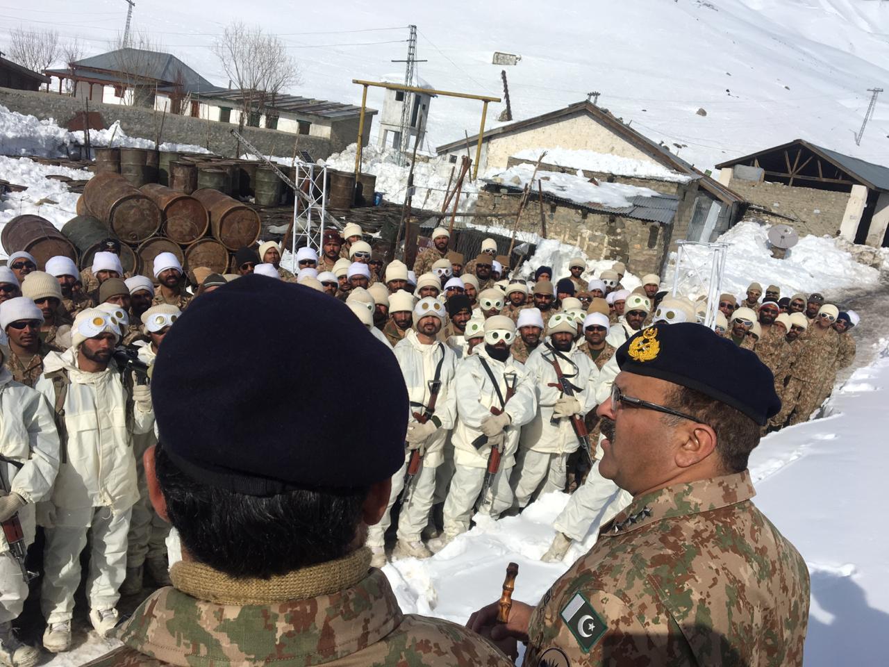 Rawalpindi corps commander visits troops at Siachen: ISPR