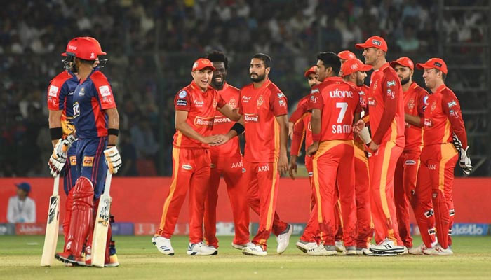 Islamabad beat Karachi by 4 wickets, qualify for PSL final