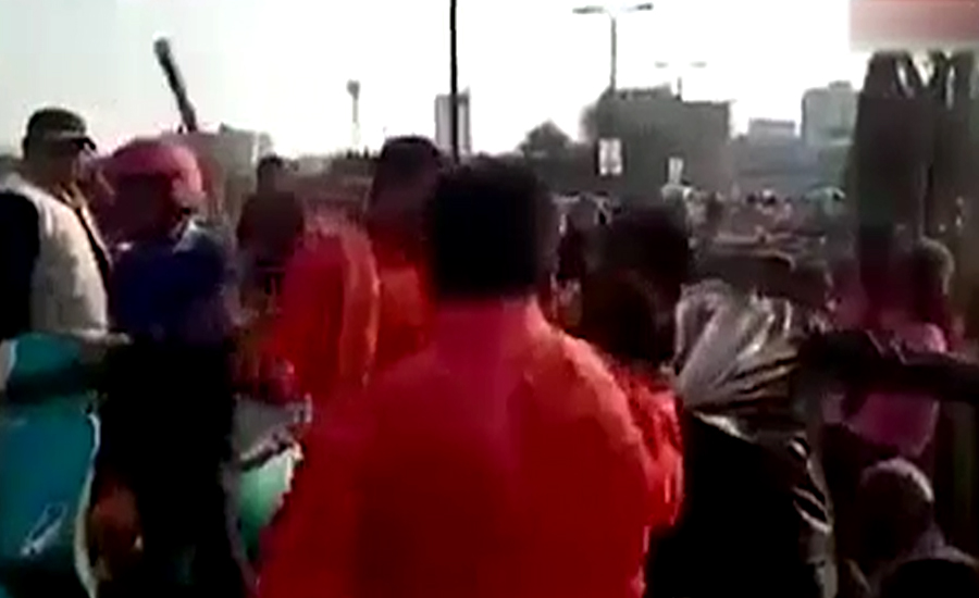 Two Kashmiri vendors beaten by Hindu extremist in Lucknow