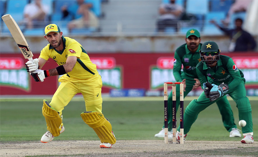 Maxwell, bowlers stun Pakistan to make it 4-0