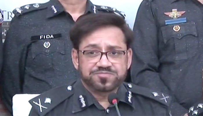 Toddler’s killing by police: IGP Sindh tenders apology to victim’s family