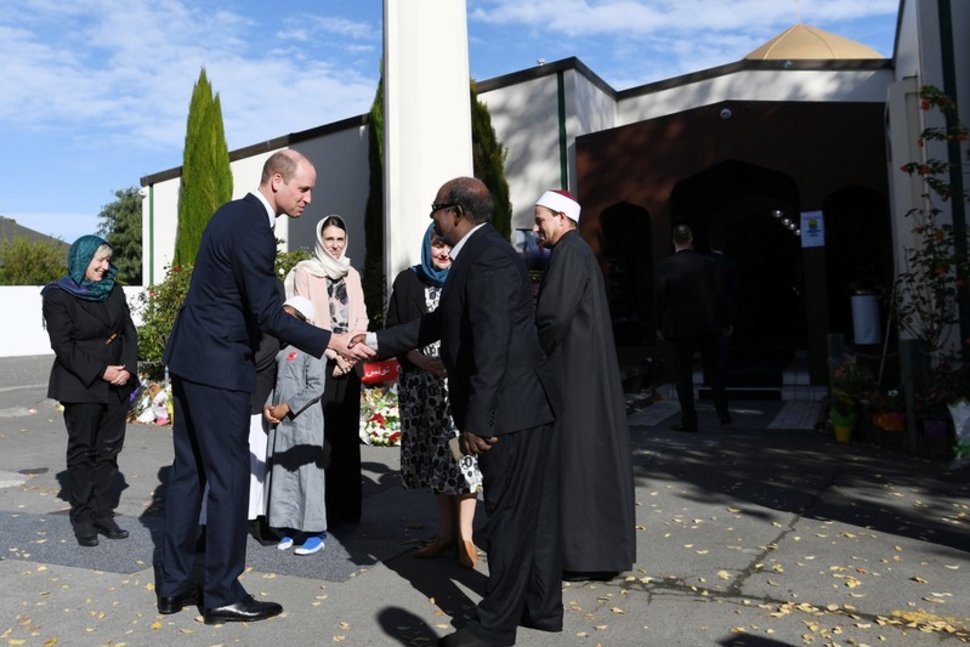 Prince William visits NZ mosques attacked by gunman, meets survivors