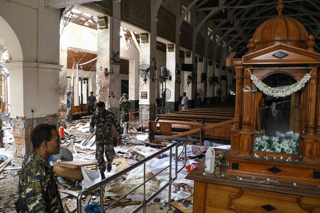 Sri Lanka says attacks carried out by suicide bombers