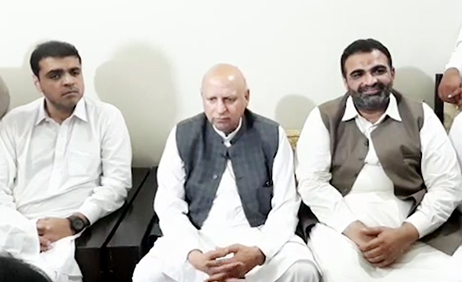 Governor Ch Sarwar again denies reports about his resignation