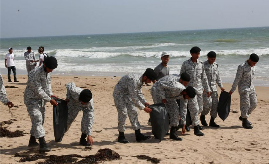 Pakistan Navy, Dow University join hands in beach cleaning at Manora