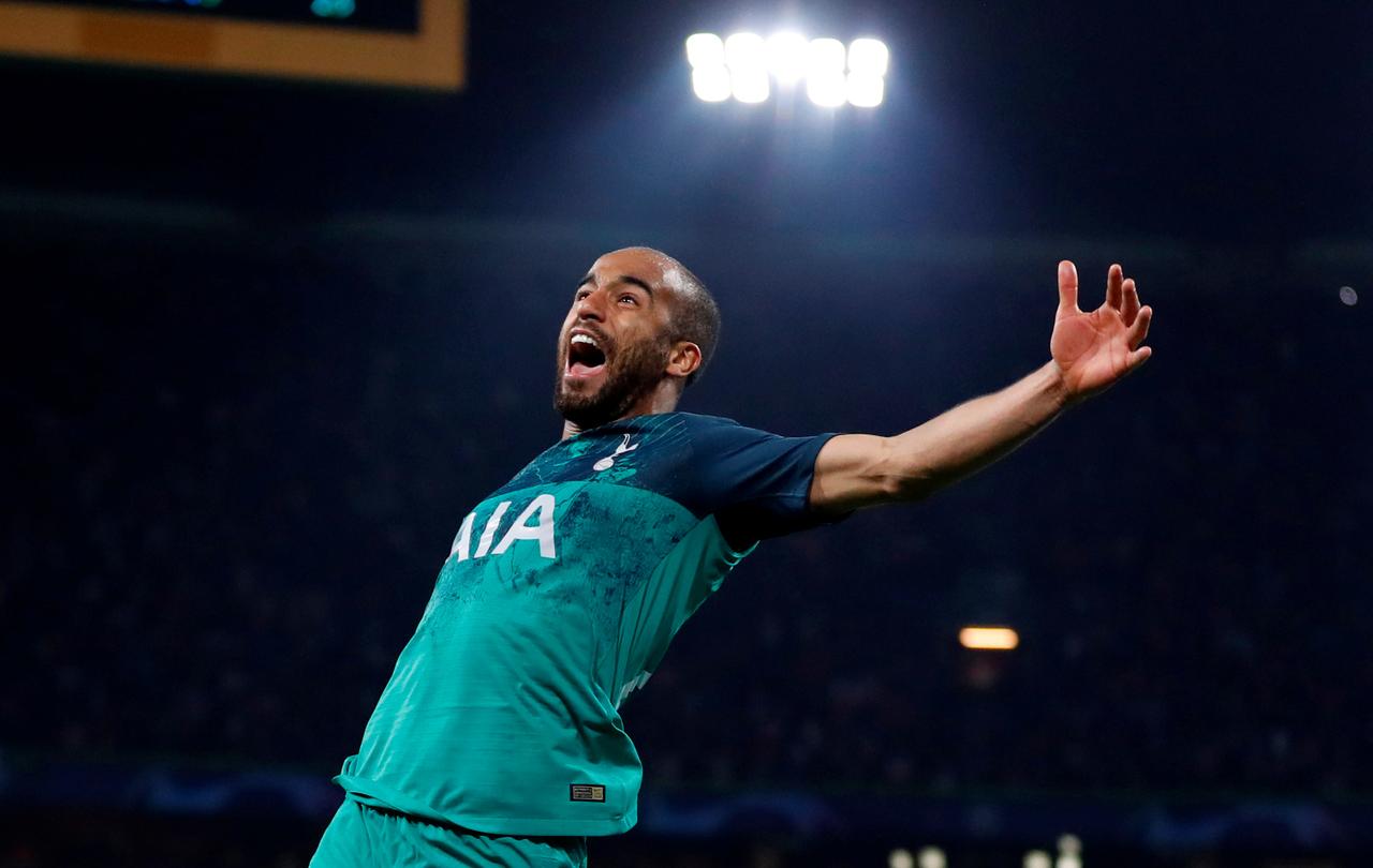 Moura hat-trick flattens Ajax to put Tottenham into Champions League final
