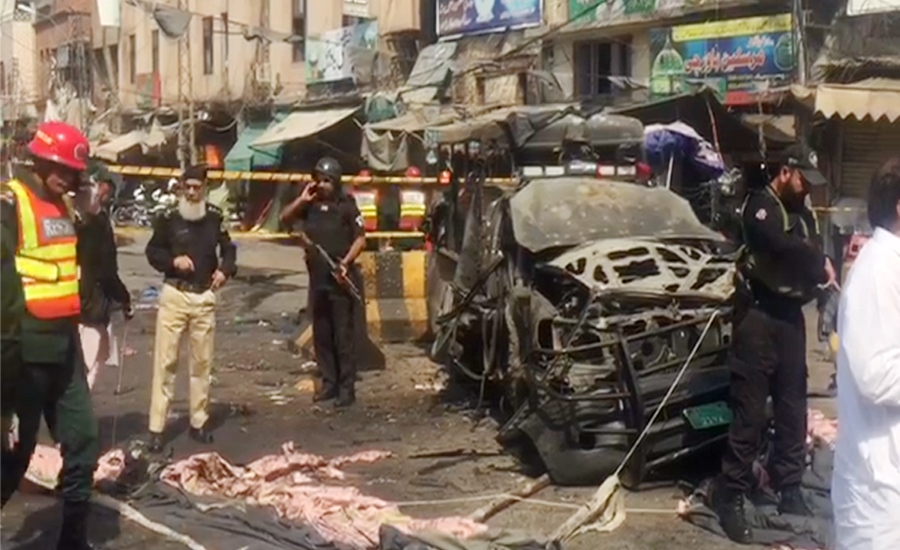 10 martyred, 25 injured in suicide attack on police van outside Data Darbar