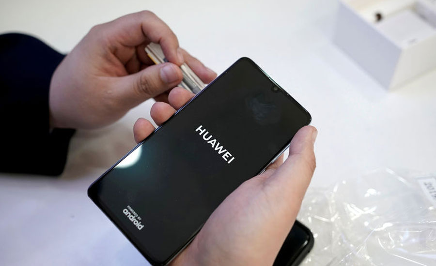 Huawei shipments could fall by up to a quarter this year: analysts