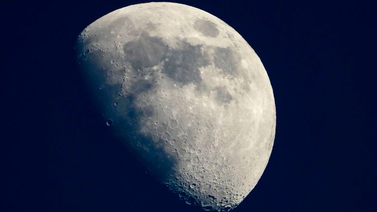 Quakes show that moon, gradually shrinking, is tectonically active