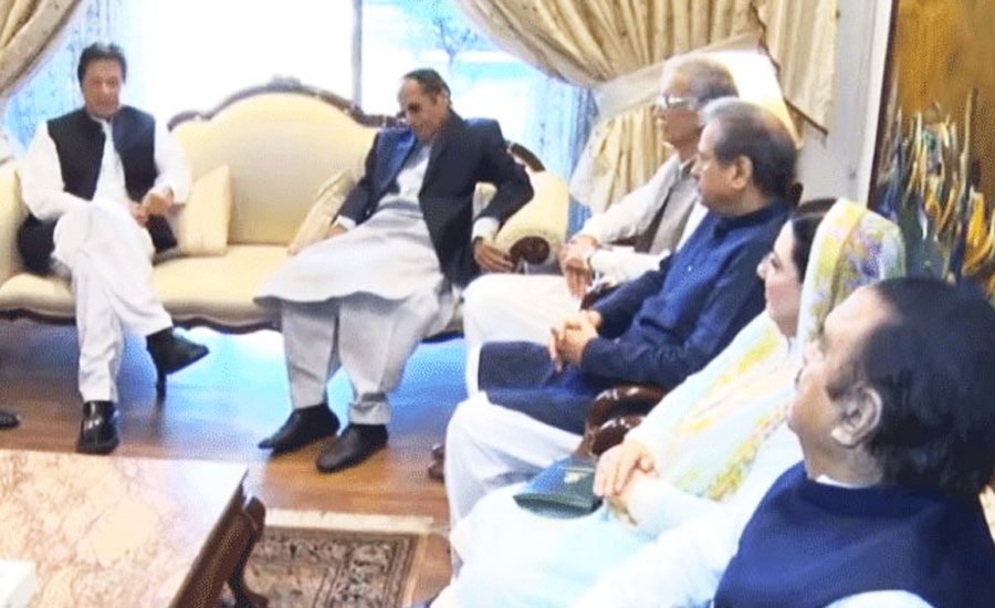 PM meets PML-Q’s Ch Shujaat, removes reservations
