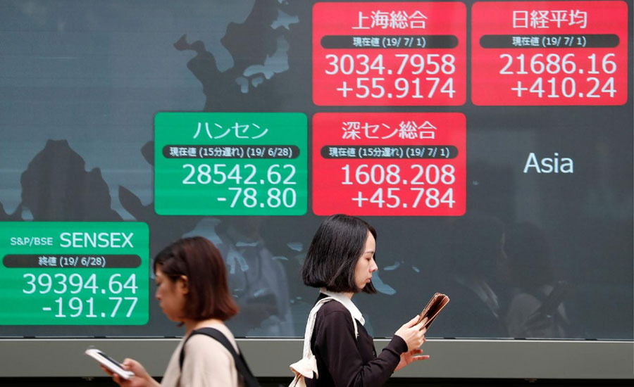 Asia stocks welcome trade talks, euro on defensive