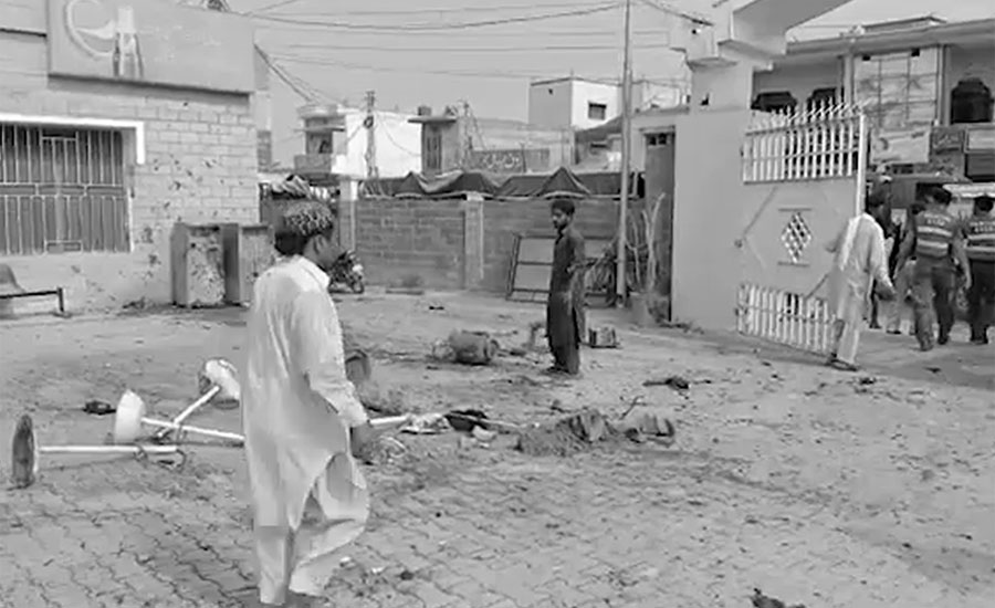 Eight people including 5 policemen martyred in firing, blast incidents in D I Khan