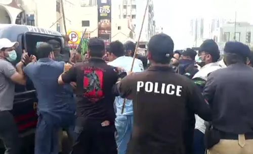 FixIt workers clash PPP workers Teen Talwar Jiyalas Alimghir khan saeed ghani