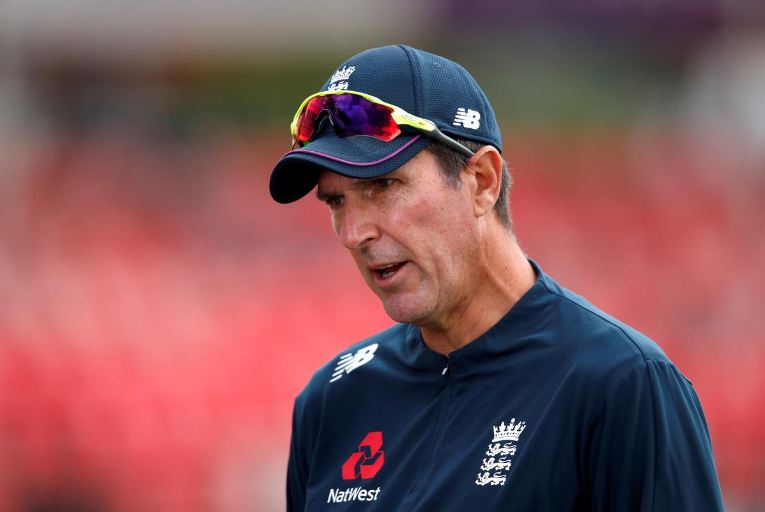 England's Women's World Cup-winning coach Robinson steps down