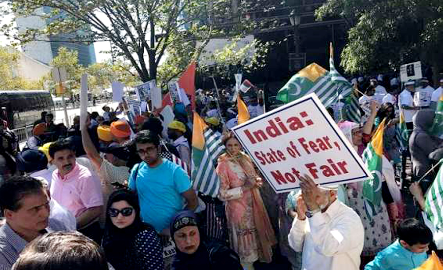 Chicago: Protest held outside Indian consulate against atrocities in Kashmir