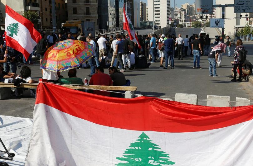 Lebanese army clears protester roadblocks, schools stay shut