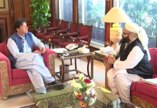 PM condoles with Tahir Ashrafi over demise of his mother