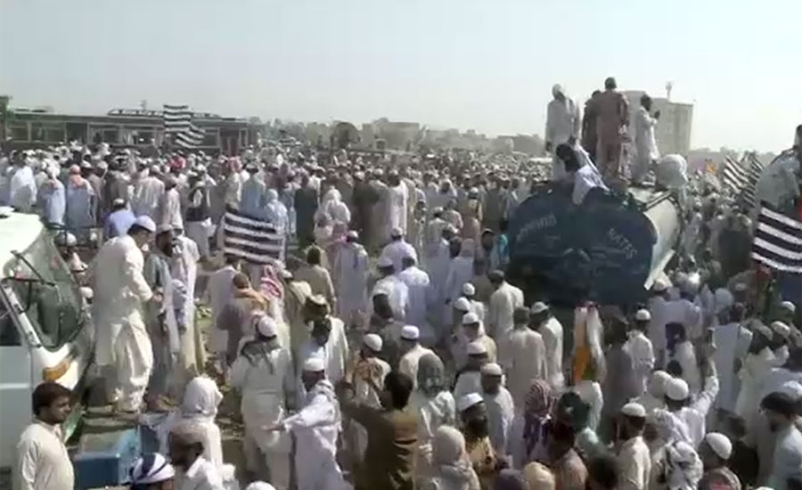 ‘Azadi March’ led by Fazlur Rehman on its way to Islamabad