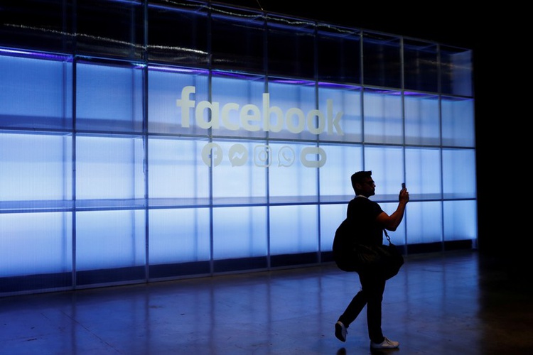 Facebook's CEO defends encryption, despite child safety concerns