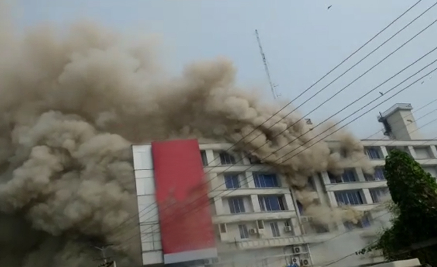 Woman burns: Major fire breaks out at Gujrat’s shopping mall
