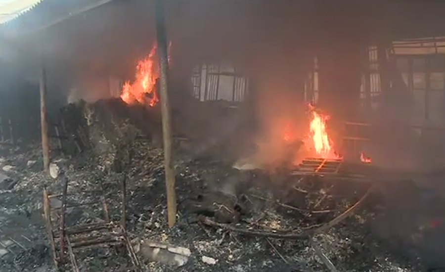 Fire in Islamabad: 300 stalls gutted in Peshawar Mor’s Sunday Bazaar