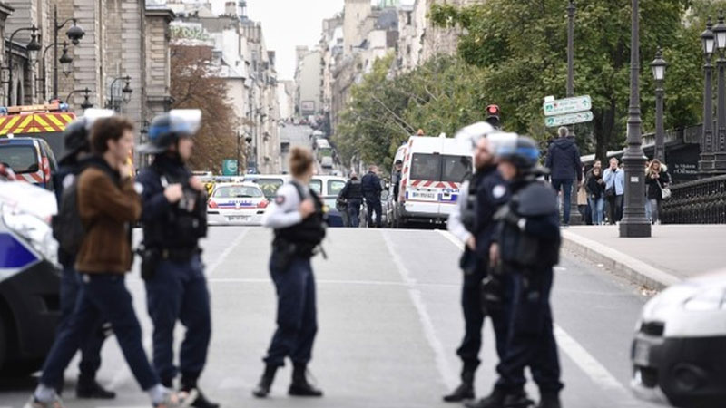 Four officers killed in Paris police station attack