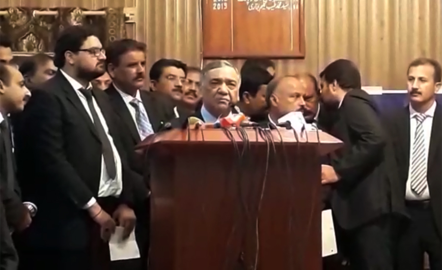 No need to form High Court bench at each place after video link: CJP Asif Khosa