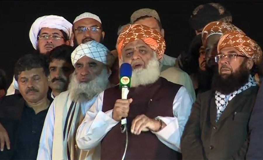 Fazlur Rehman hints at continuing Azadi March at least for four days