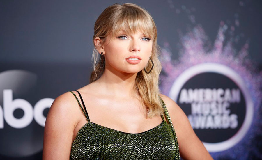 Taylor Swift gets early American Music Awards win after tumultuous week