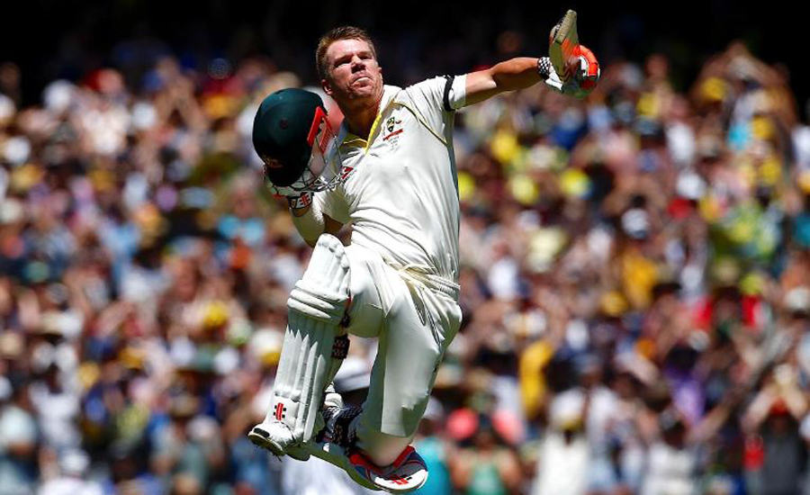 Warner storms to triple hundred against Pakistan in 2nd Test
