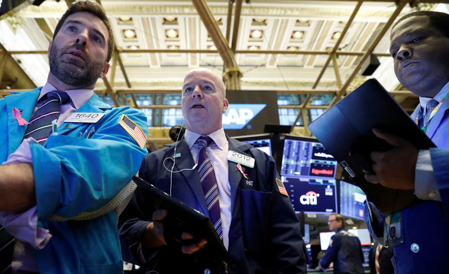 Dollar, global shares gain as trade worries linger