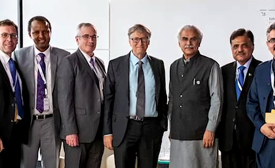 Dr Zafar meets Bill Gates, discuss polio eradication progaramme