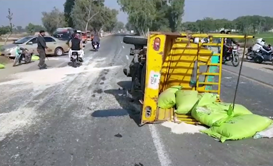 Four die as bus hits rickshaw in Muzaffargarh