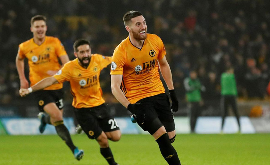 Wolves fight back to beat 10-man City as title fades further