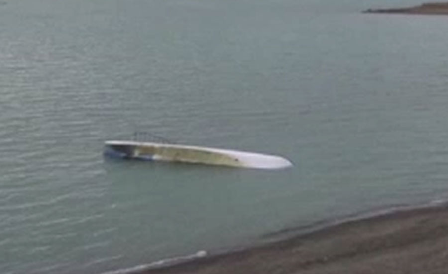 Seven people die as migrant boat sinks on Turkish lake