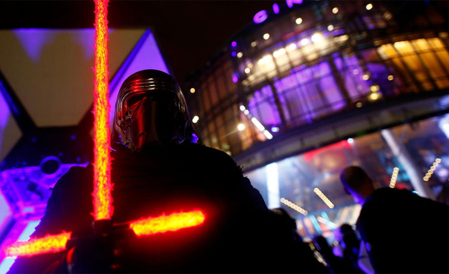 'Rise of Skywalker' debuts at $374 million, below recent 'Star Wars' films