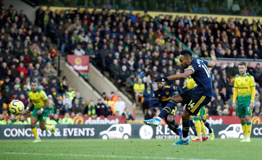 Aubameyang's double earns Arsenal draw at Norwich
