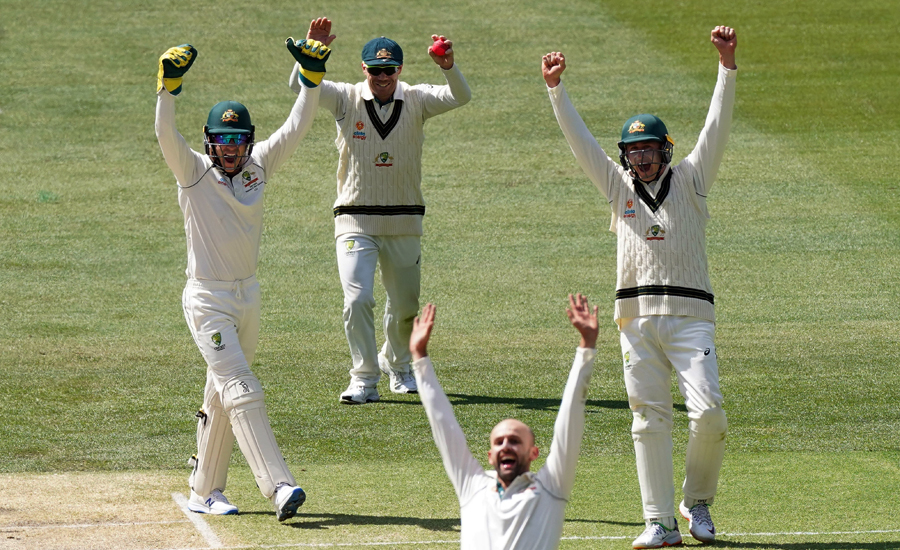 Aussies edge closer to victory against Pakistan in 2nd Test