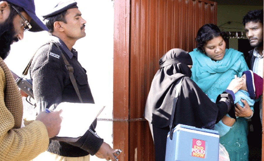 Policeman escorting polio workers, shot dead in Karak