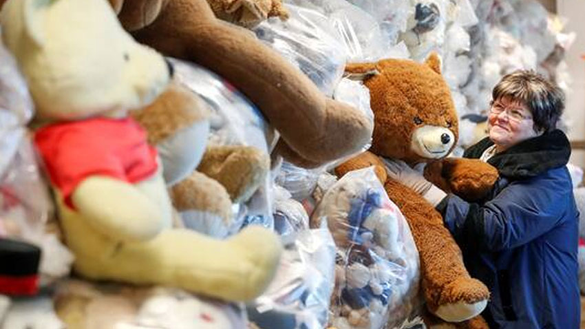 Wrapped in plastic, no picnic for Hungarian teddy bears asleep in pandemic