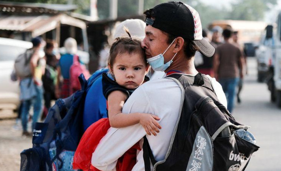 Guatemala detains hundreds of migrants at border as US-bound caravan grows