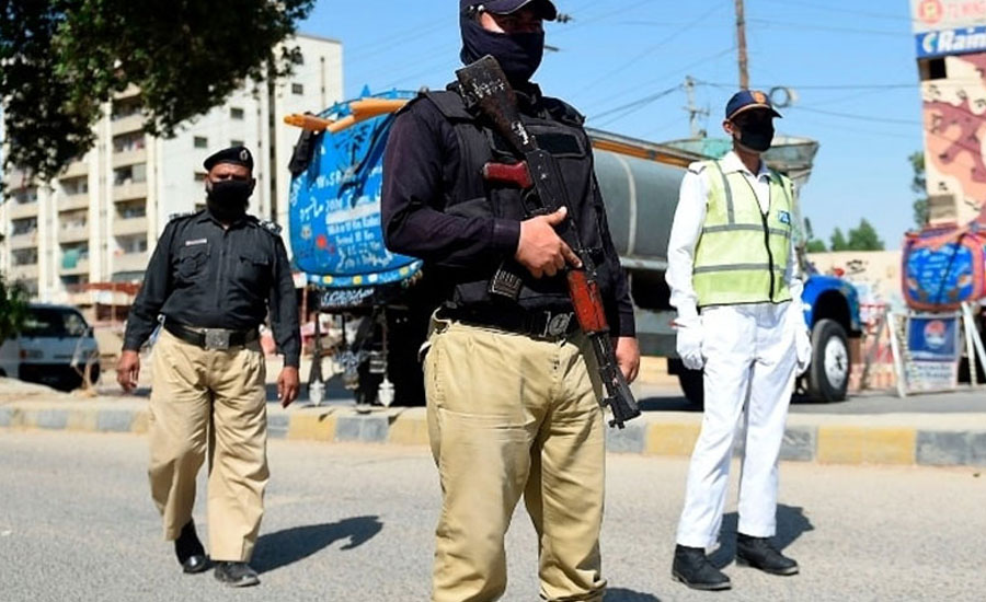 Trader shot dead for resisting robbery in Karachi near Light House